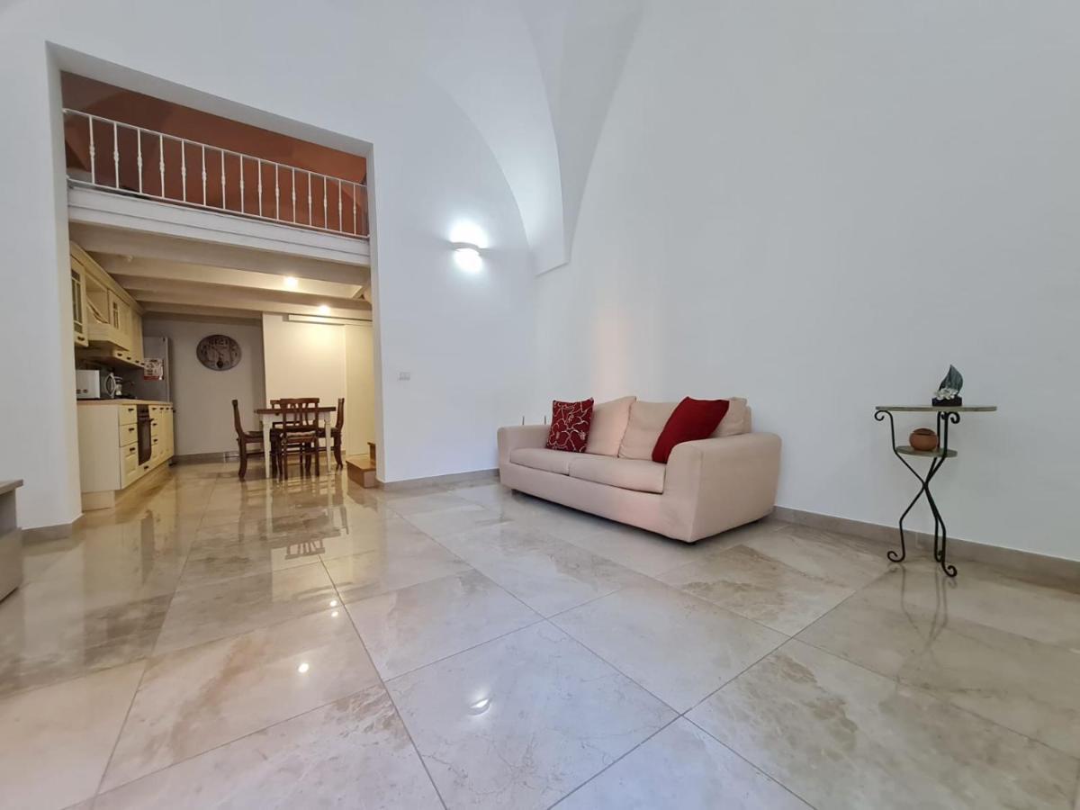 Flat 24 Maggio Apartment